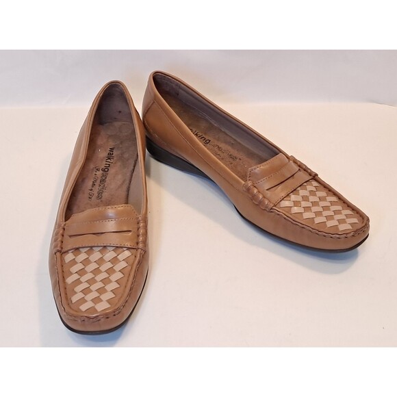 Walking Cradles Size 7.5N Slip On Leather Loafer Flat Comfort Shoes Brown Beige - Picture 1 of 9